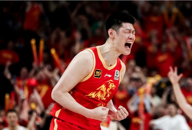 CBA官宣常规赛8大奖候选:胡金秋领衔MVP 徐昕领衔最具进步奖